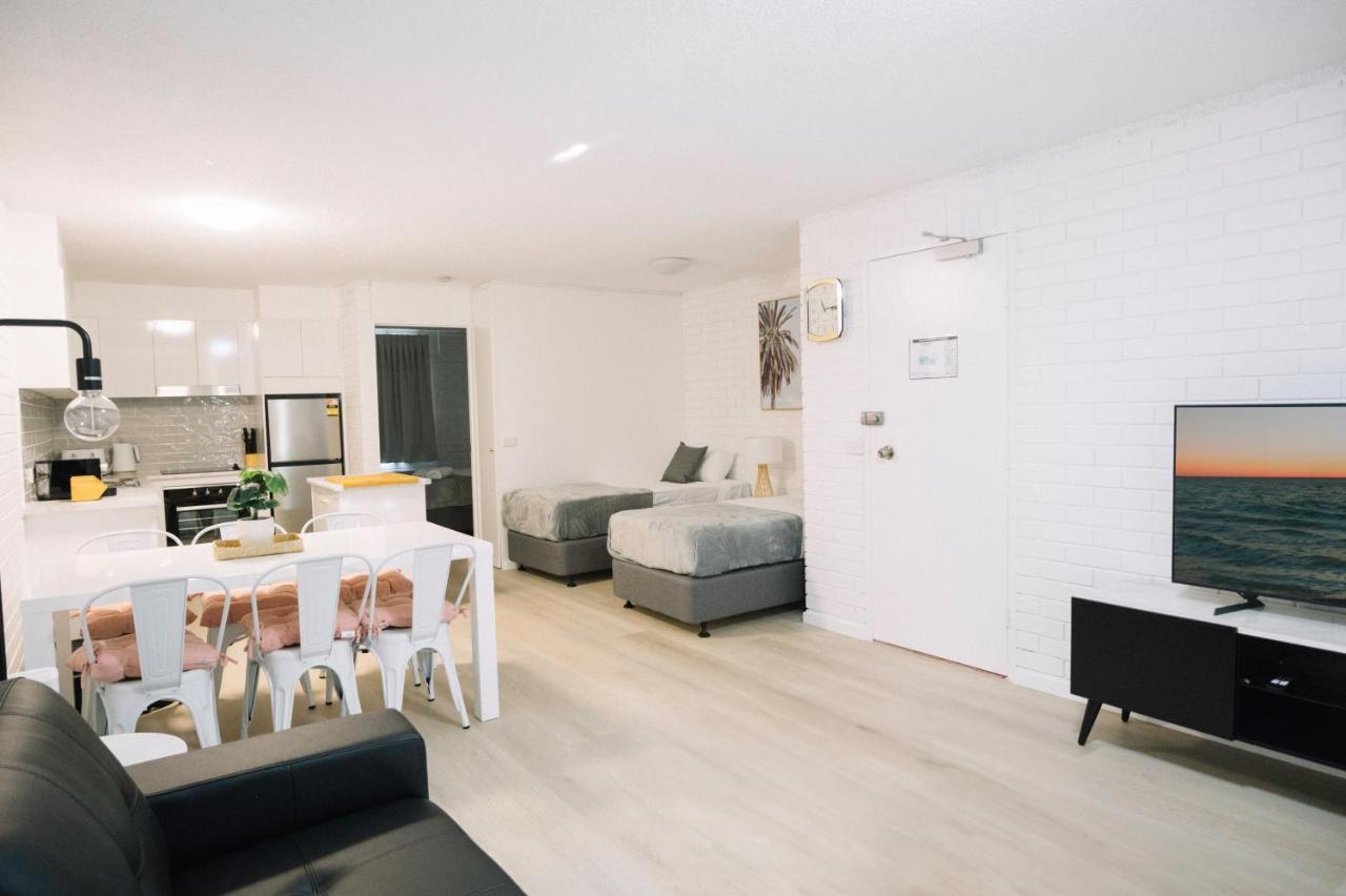 Surfers Paradise- Meters From The Beach! Gold Coast Ngoại thất bức ảnh